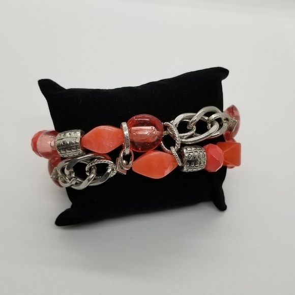 silver and pink beaded stretch 2-strand bracelet - Picture 2 of 3